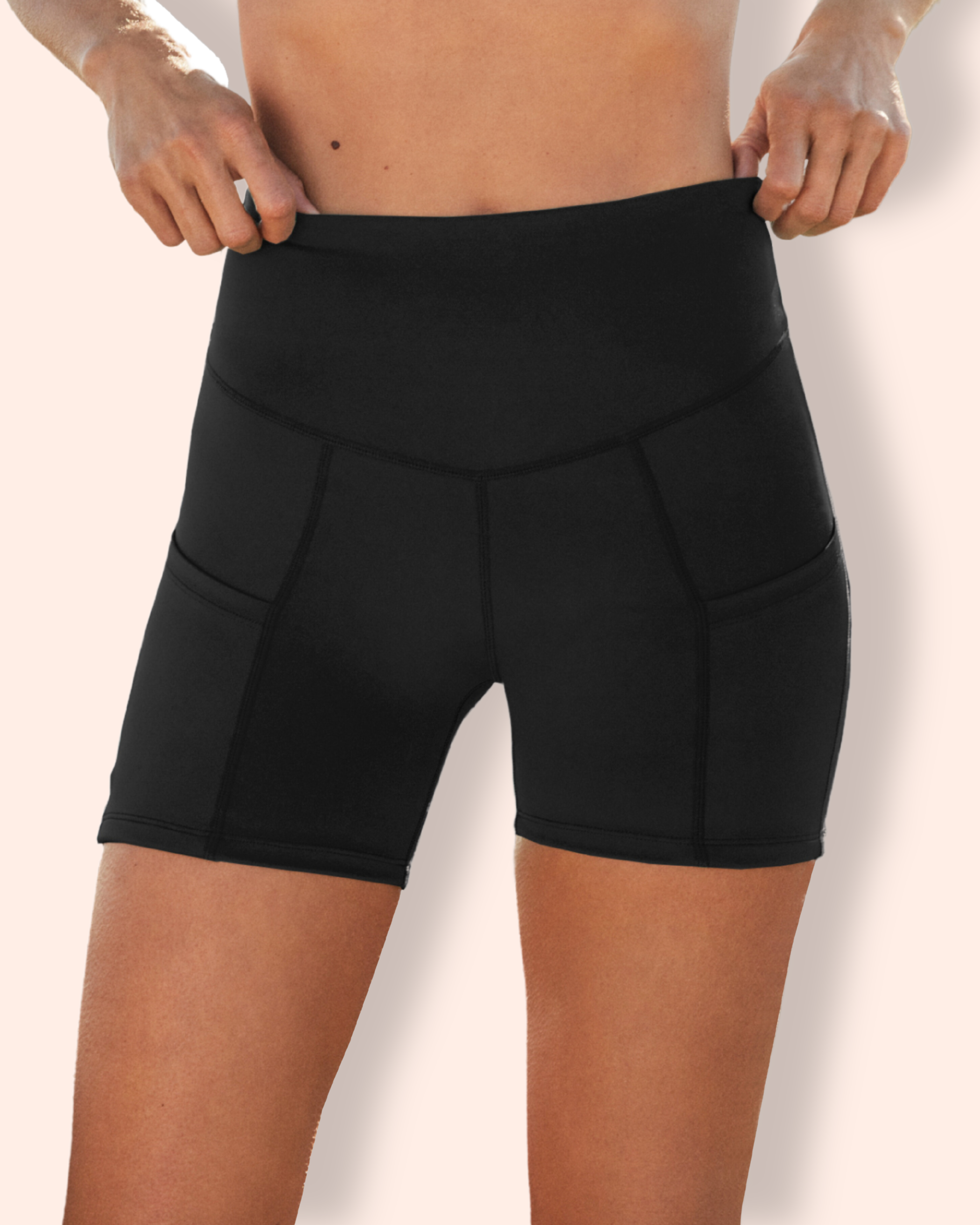 YM Sport Shorts mustat shortsit